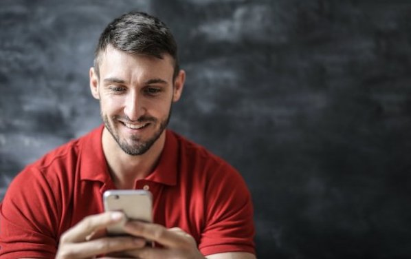 Quale dovrebbe essere la descrizione perfetta per un ragazzo su Tinder? Scopriamolo! 8 questioni chiave